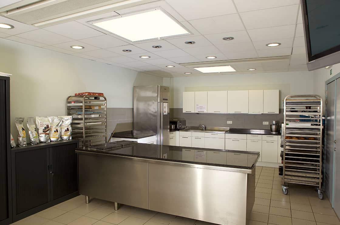 Comparing Vendors Effectively with the Best Restaurant Supply Stores List